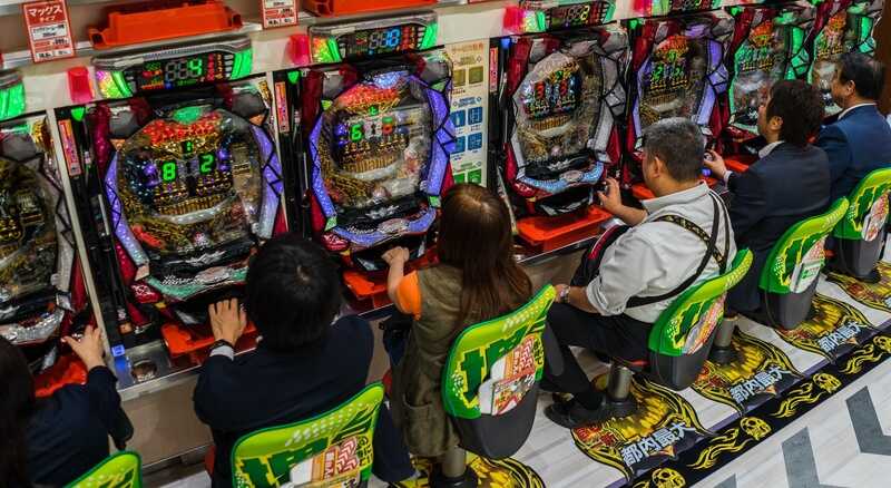 Pachinko – Mảnh ghép quan trọng trong làng giải trí Nhật Bản 2 Trò chơi có nguồn gốc từ Mỹ và du nhập vào Nhật Bản từ rất lâu